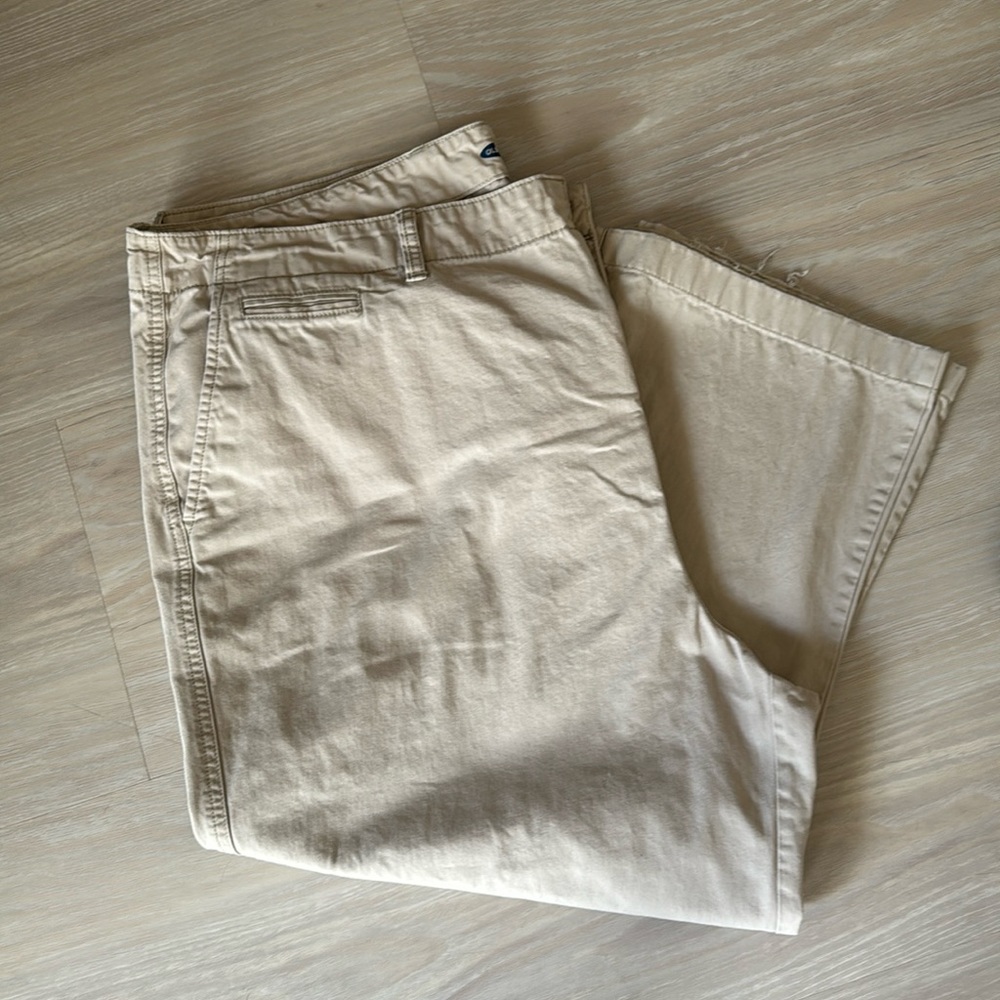Old Navy - men’s distressed khakis - 44x30. Cream
